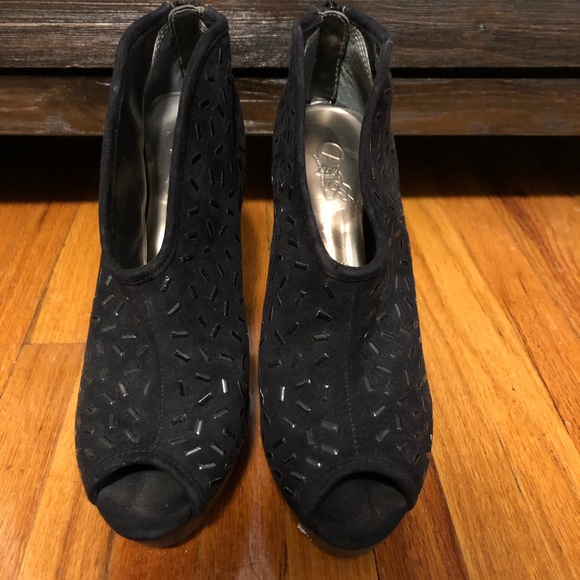 Black Platform Heels - Size 7 - Picture 2 of 3